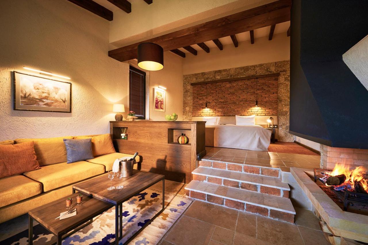 Zornitza Family Estate Relais & Chateaux 3*