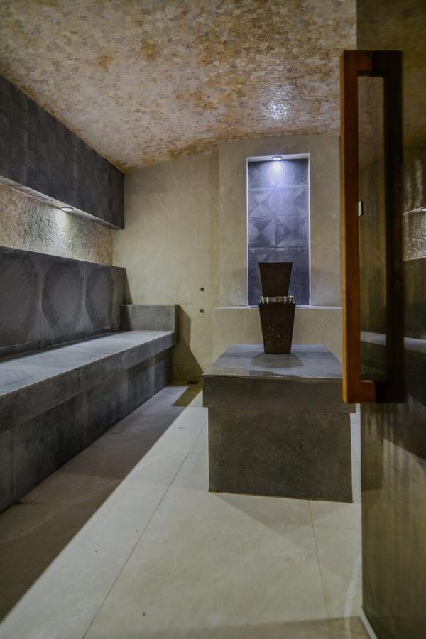 Курортний комплекс Zornitza Family Estate Relais & Chateaux
