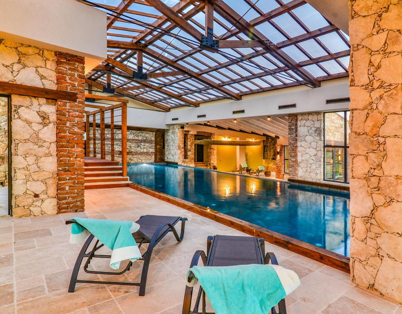Курортний комплекс Zornitza Family Estate Relais & Chateaux Мелник